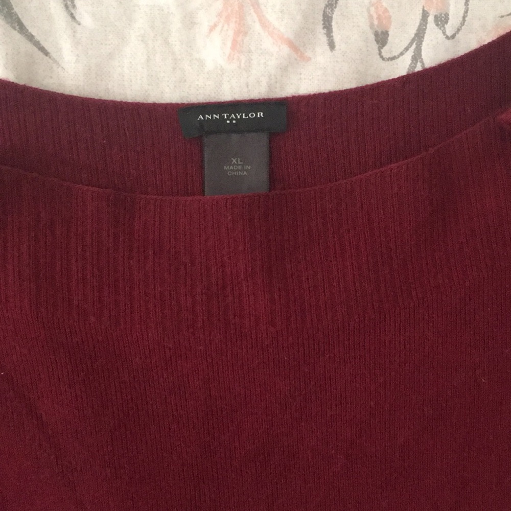 Ann Taylor maroon blouse/short sleeved